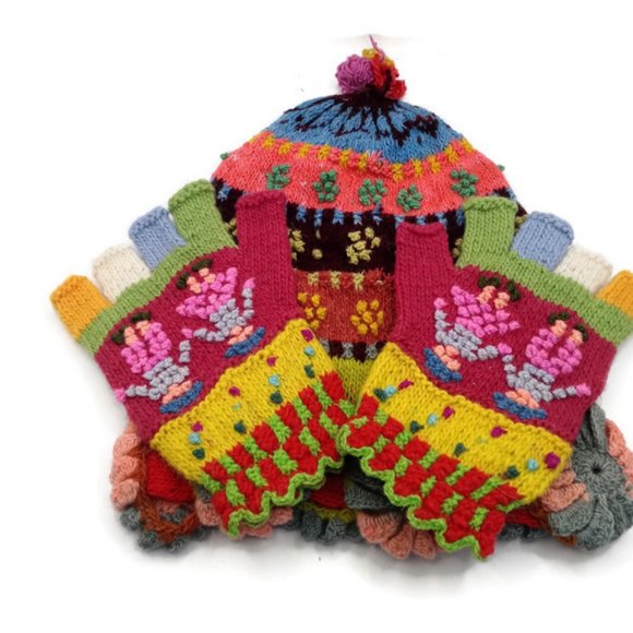 Set of Chullo with Multicolor Wool Gloves Hand Knitted Winter Warm main image 7